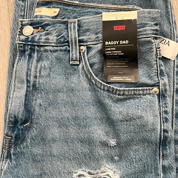 NWT Levi’s Baggy Dad Jeans - Picture 3 of 9